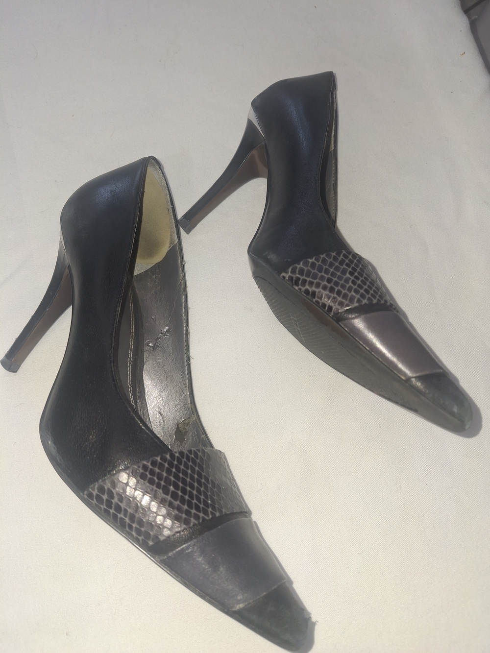 Women's Black Pointed Toe High Heels with Textured Accent